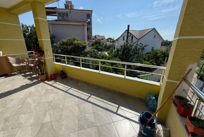 Villa di lusso in vendita a Tirana 2+1, Arredato