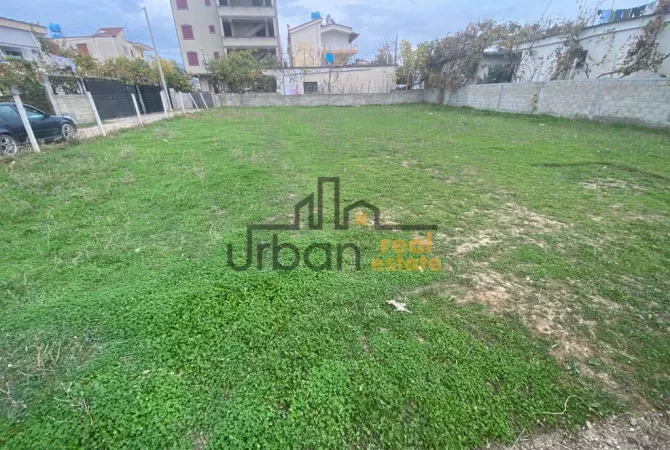 Shitet,Tokë, Kashar, Tiranë - 99000€ | 714 m²