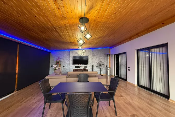 Appartamento in vendita a Tirana 2+1, Arredato