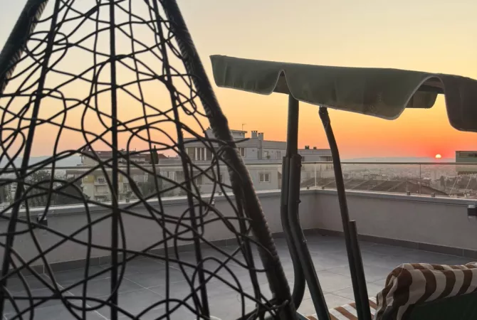 Appartamento in vendita a Tirana 2+1, Arredato