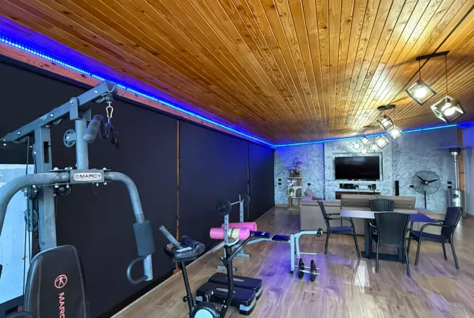 Appartamento in vendita a Tirana 2+1, Arredato