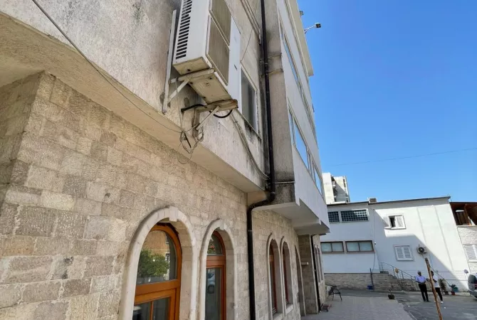 Qera Objekt Biznesi 5-katshe te Rruga Aleksander Moisiu, Tirane - 5000Euro