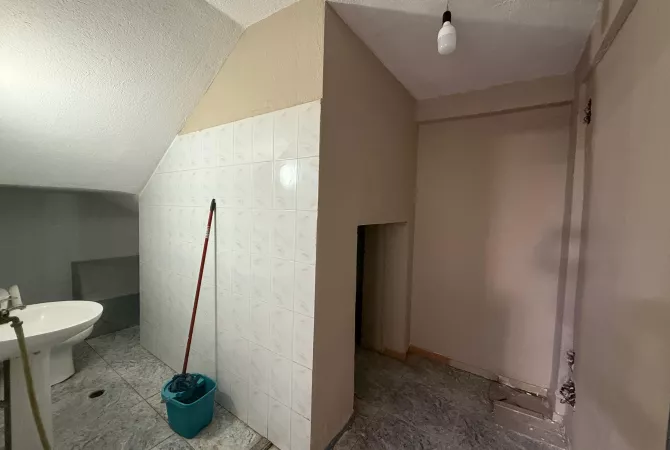 Shitet, Lokal, Xhamlliku, Tirane - 200000Euro | 125 m2