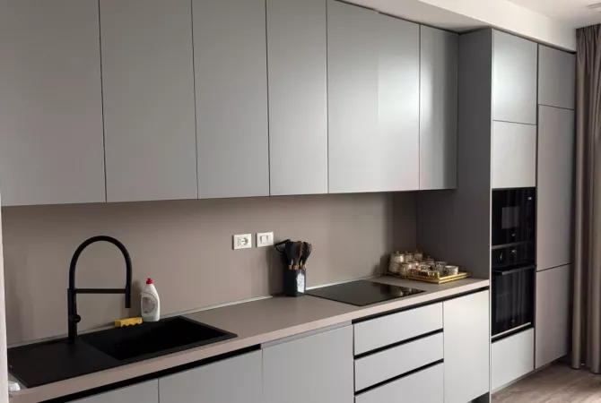 Appartamento in affitto a Tirana 2+1, SemiArredato