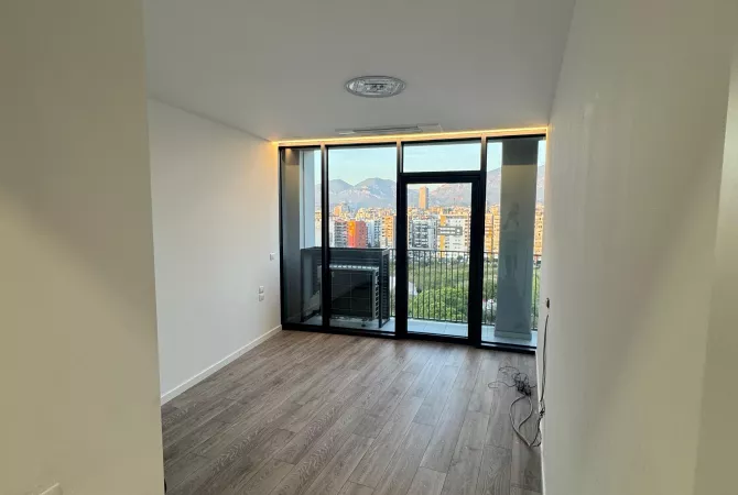 Appartamento in affitto a Tirana 2+1, SemiArredato