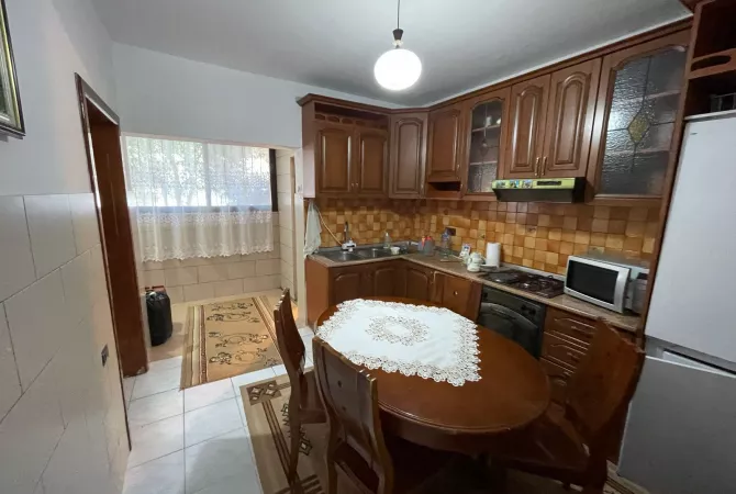 Shitet, Apartament 2+1+2 te Fresku, Tiranë - 120000€ | 88 m²