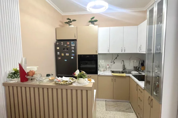 Shtepi ne shitje Apartament ne Tirane, 2+1, Mobilimi E mobiluar, Pagesa 135,000  Euro.