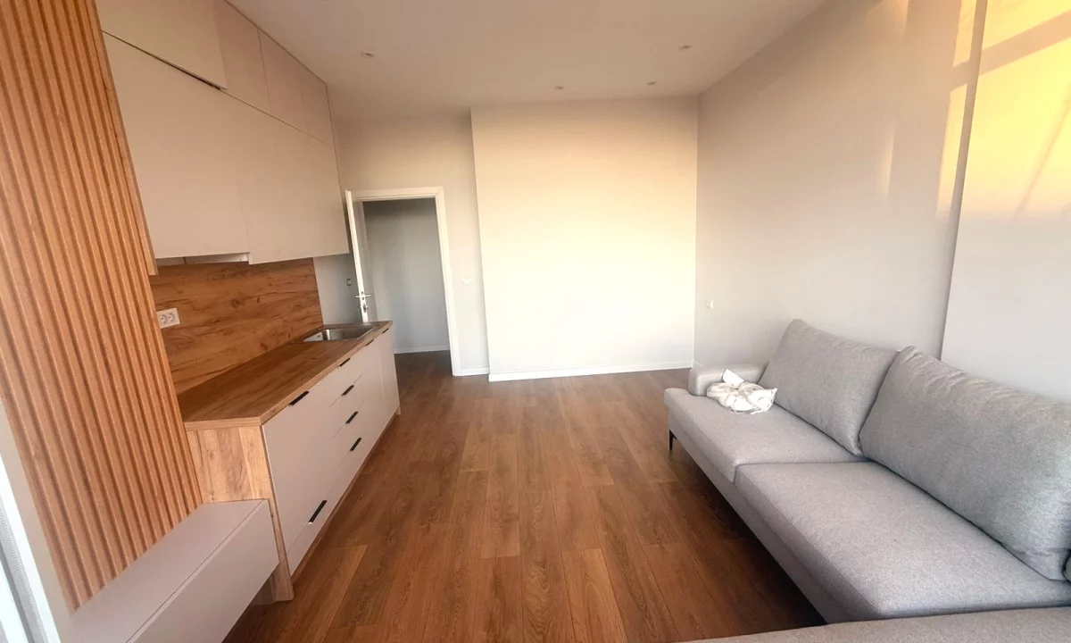 Appartamento in vendita a Tirana 1+1, Arredato