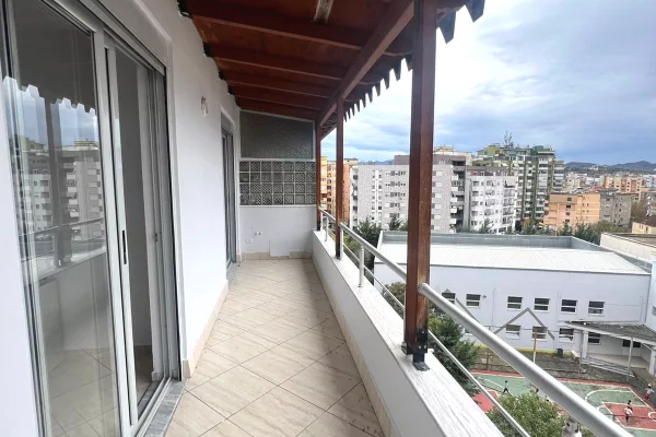 Shtepi me qera 2+1 ne Tirane - 550 Euro