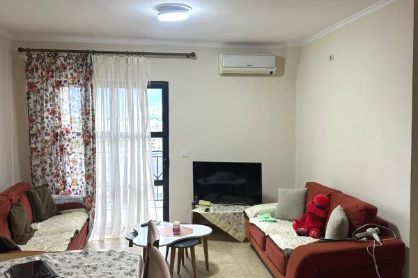 Shitet, Apartament 1+1, Kinostudio, Tiranë - 125,000€ | 80m²