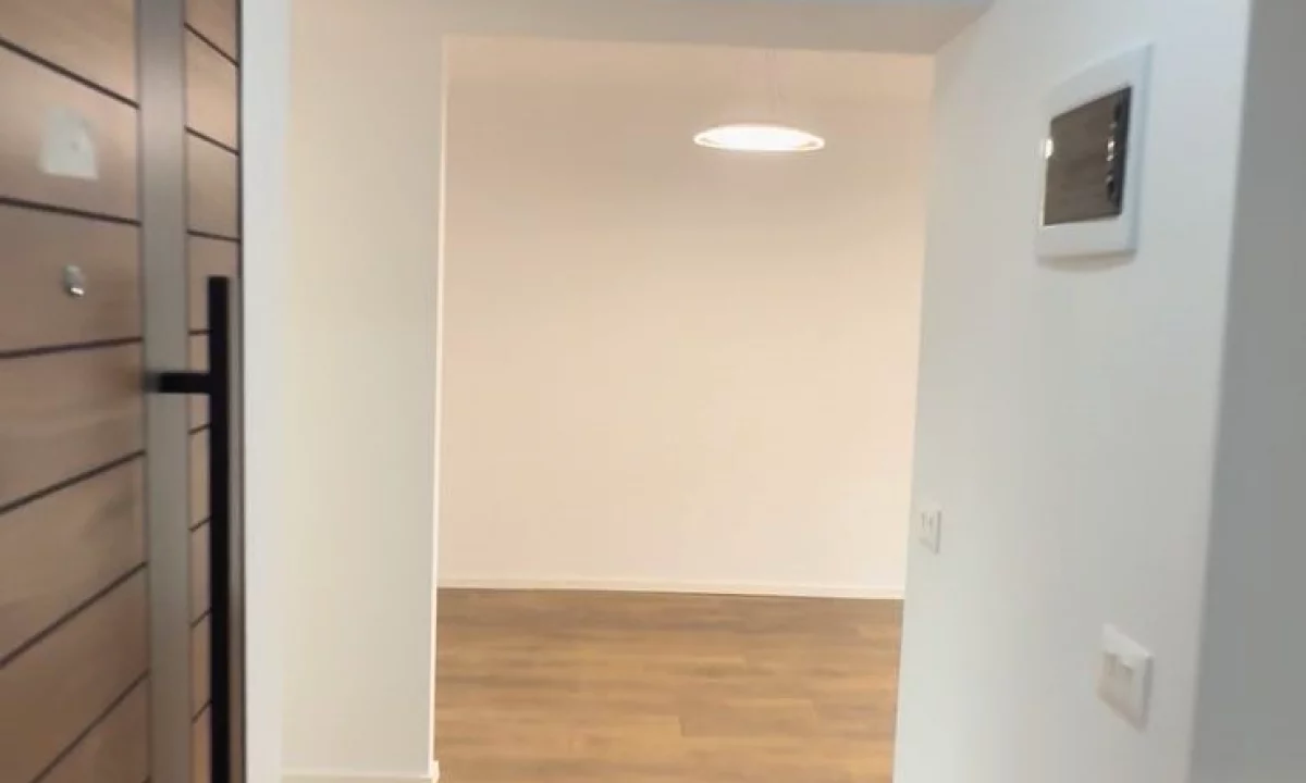 Apartment for sale in Tirana 1+1, Emty