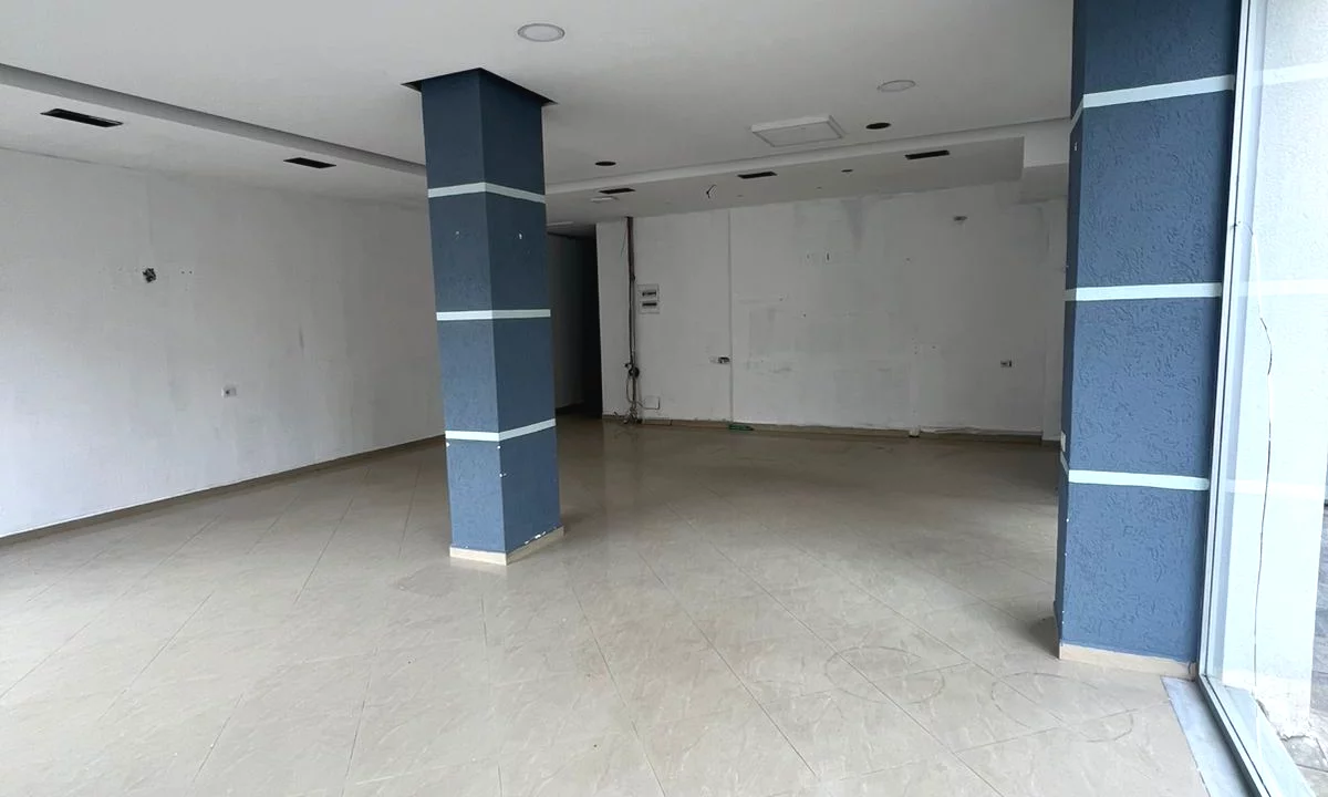 Qera, Ambient Biznesi, Oxhaku, Tirane - 600Euro | 80 m2
