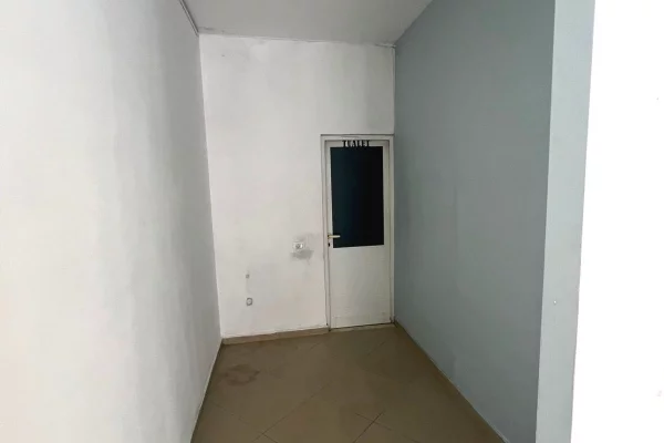 Qera, Ambient Biznesi, Oxhaku, Tirane - 600Euro | 80 m2