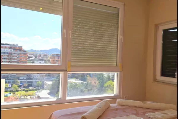 Appartamento in affitto a Tirana 2+1, Arredato