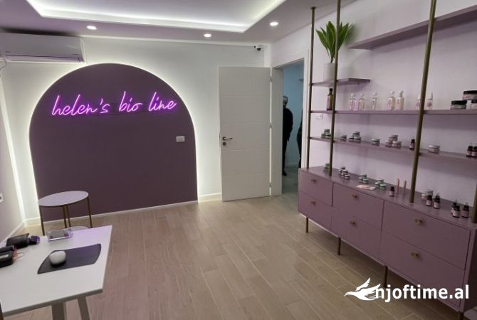 Ambiente Commerciale in Affitto 3+1 a Tirana - 800 Euro