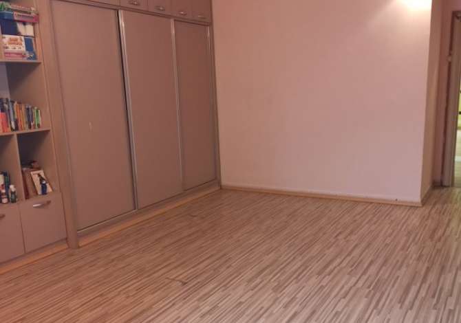 Ambient biznesi me qera 3+1 ne Tirane - 550 Euro