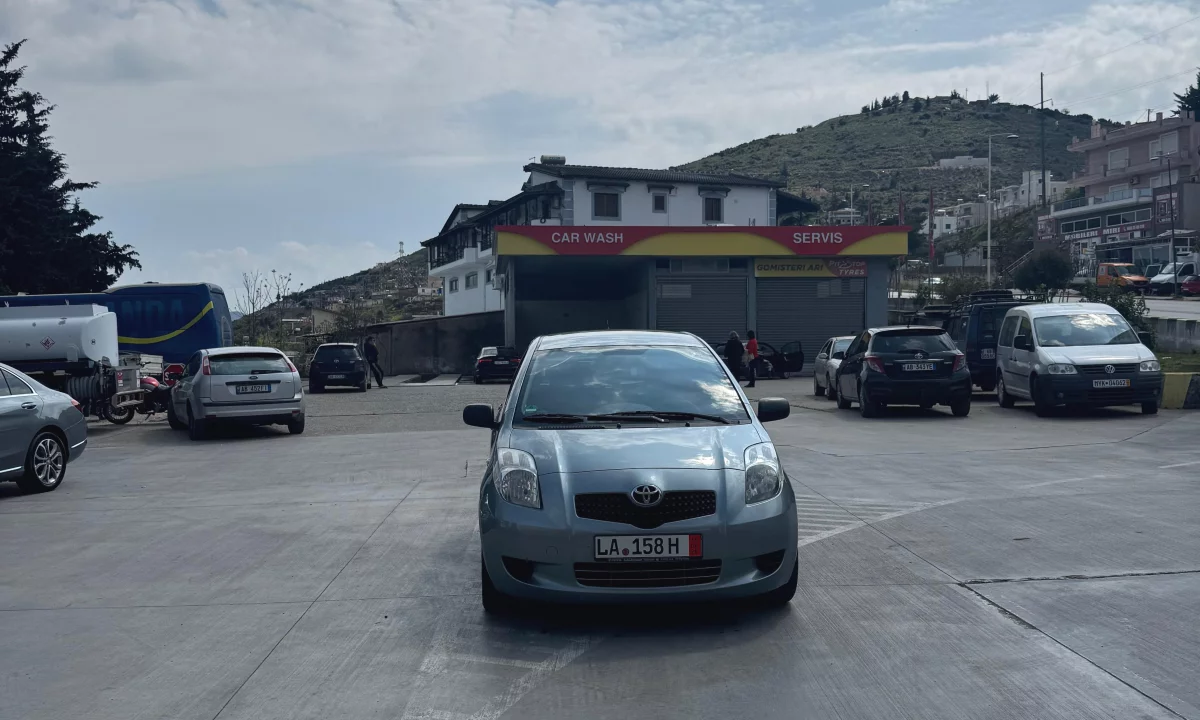 Auto in Vendita a Santa Quaranta, Toyota, 2007 Diesel,Kambio Manual Pagamento 3,500  Euro.