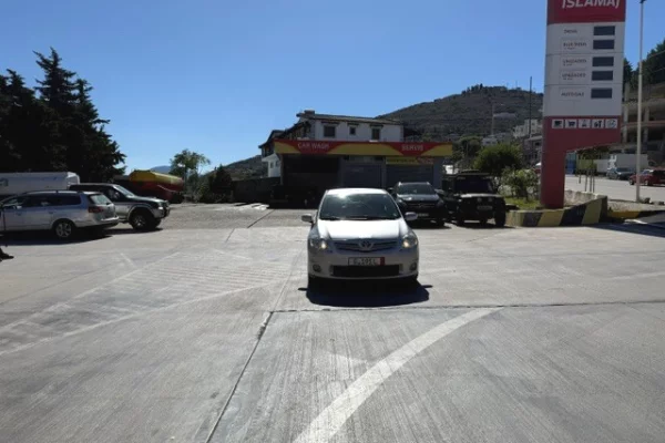 Cars for sale in Saranda - 5,300 Euro