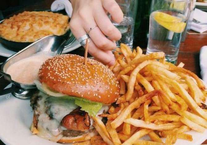 Offerte di lavoro a Tirana, Profession Punonjes Fast-Food/Hostes/Sanitare/Social Media Manager/Motorist , , Pagamento Trattabile.