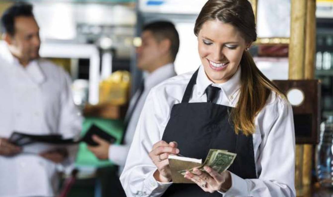 Offerte di lavoro a Tirana, Profession Kamarier/e & Sanitare , , Pagamento 25,000  Leke.