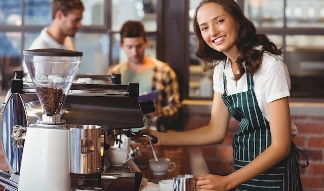 Offerte di lavoro a Tirana, Profession Banakier/e , , Pagamento Trattabile.