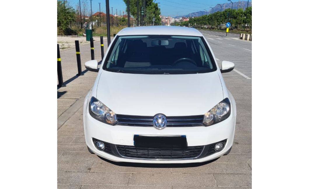 Makine me Qera  Golf 6 duke filluar nga 30 euro ne dite