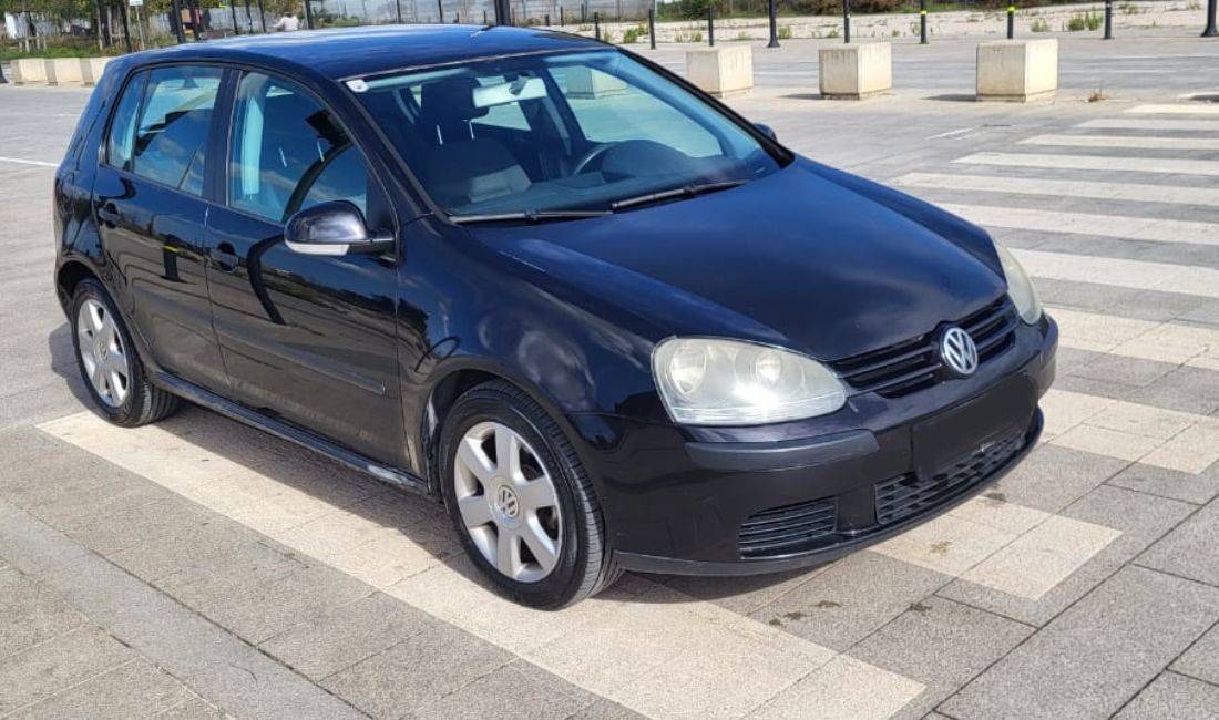 Makine me Qera Golf 5 duke filluar nga 25 euro ne dite
