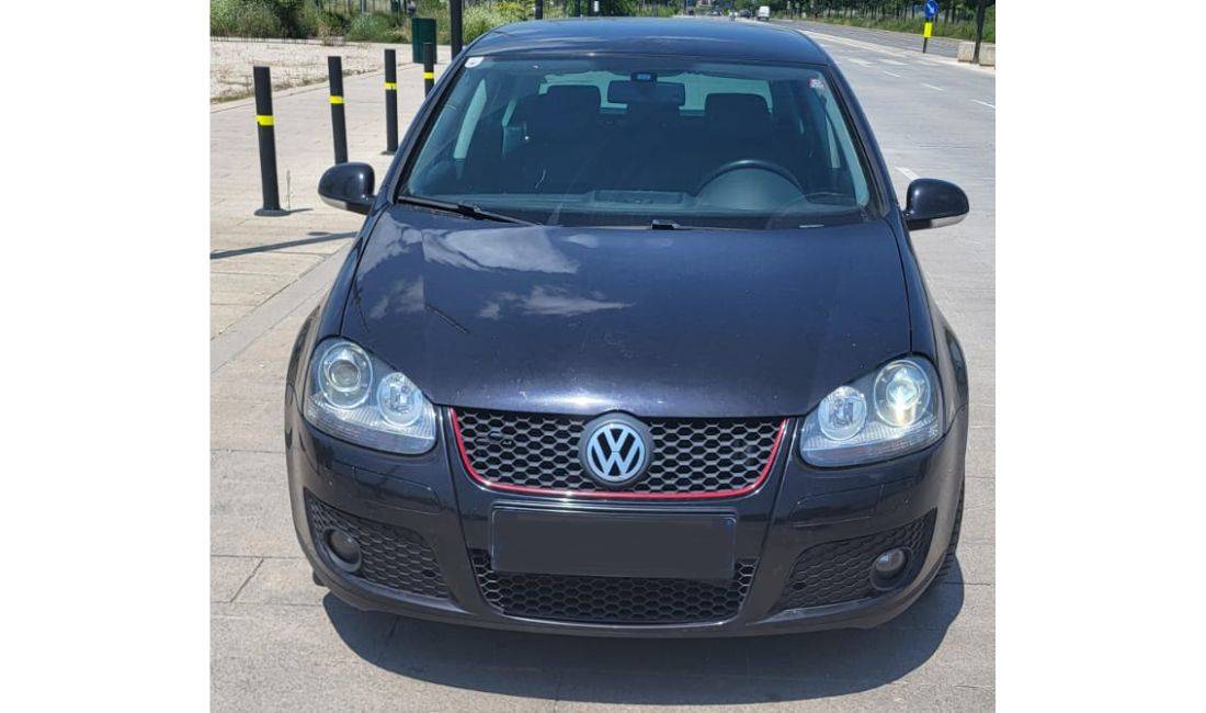 Jepet Me Qera Makina Volkswagen Golf 5 Duke Filluar Nga 35 Euro Dita