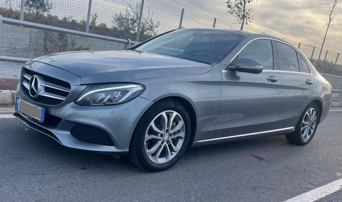 Jepet me qera Mercedes Benz C Class duke filluar nga 100 euro dita