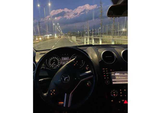 Makina me qera me cmim ekonomik  Mercedes Benz ML duke filluar 45 Euro dita