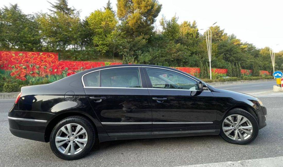 Jepet me qera makina Volkswagen Pasat duke filluar me 40 euro dita 
