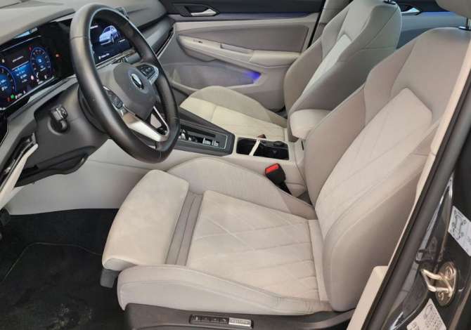 Jepet me qera Makina Elektrike Volkswagen GOLF 8 duke filluar nga 95 euro dita