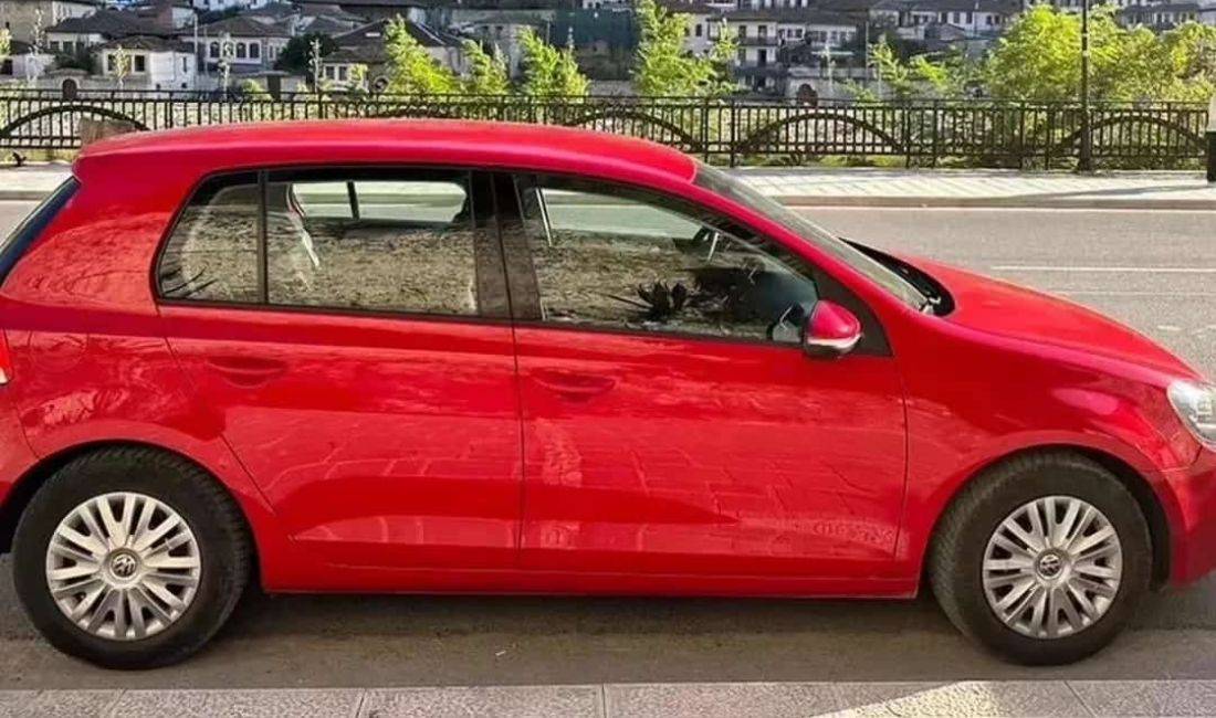 Jepet me qera Makina Golf 6 duke filluar me 40 euro dita