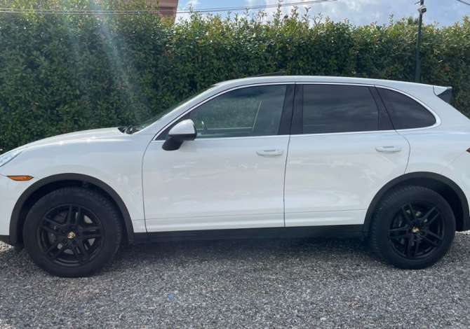 Makina me qera ne Tirane - 110 Euro