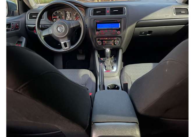 Jepet me qera Makina VolksWagen Passat Jetta me cmim duke filluar nga 40 Euro dita