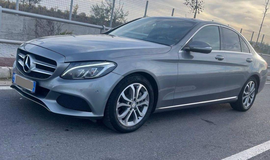 Jepet me qera Makina Mercedes Benz C Class me cmim duke filluar nga 110 Euro dita