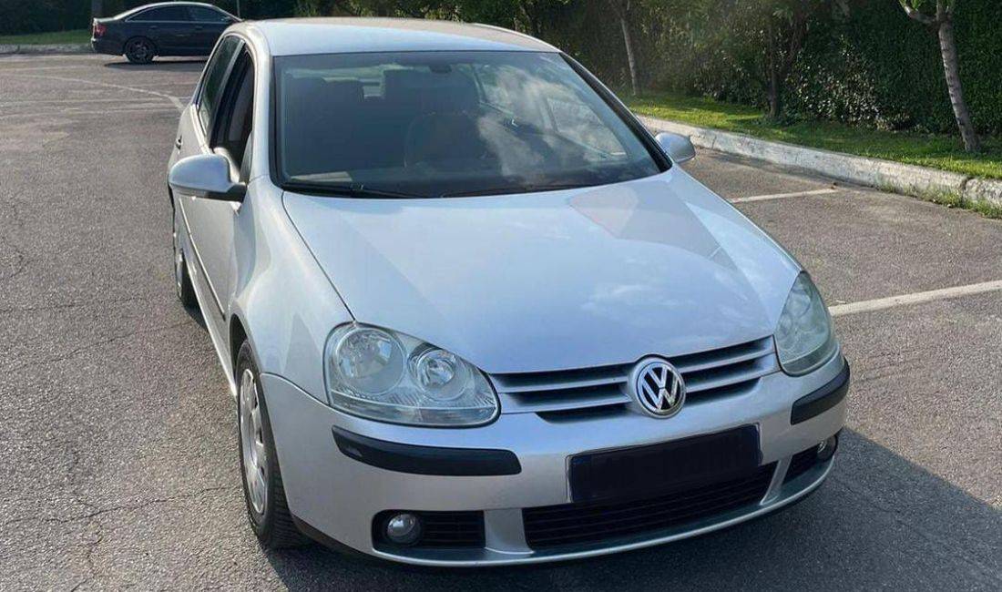 Jepet me qera Makina Volkswagen Golf 5 ,35 Euro, Rinas Tirane 