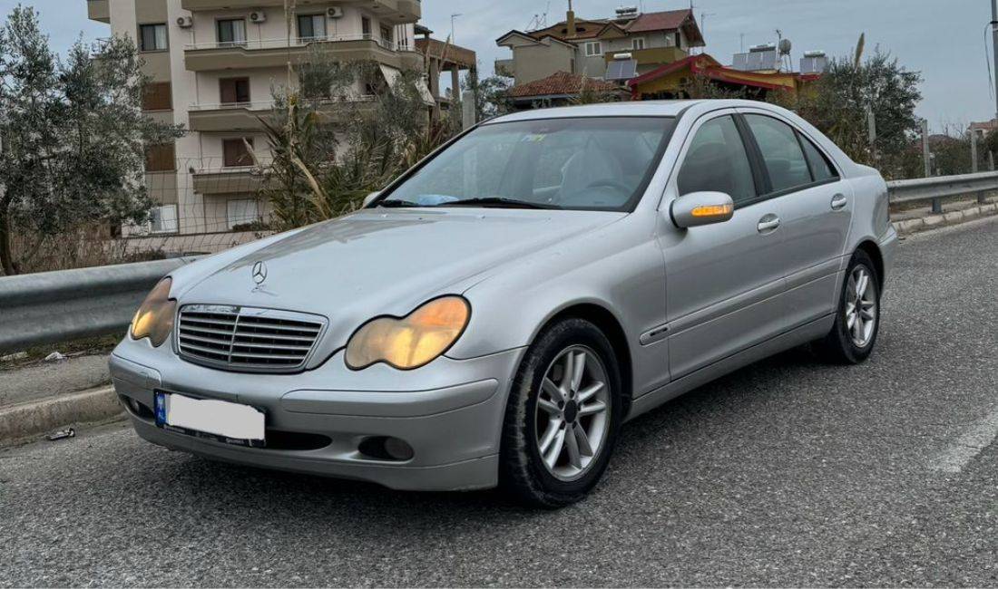  Makina me qera me cmim ekonomik  Mercedes Benz C Class 27  Euro/DITA