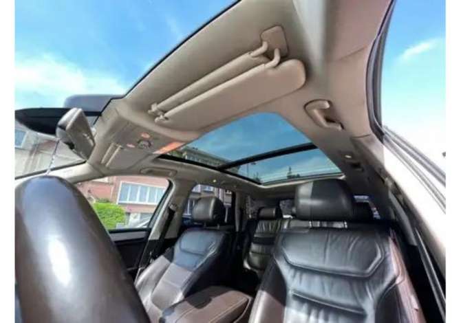 Jepet me qera Makina Volkswagen Touareg me cmim ditor duke filluar nga 60 Euro dita