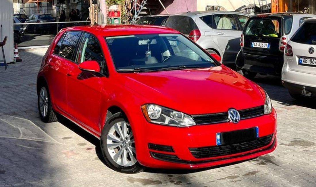 Jepet me qera Makina Volkswagen Golf 7 me cmim ditor duke filluar nga 45 Euro 