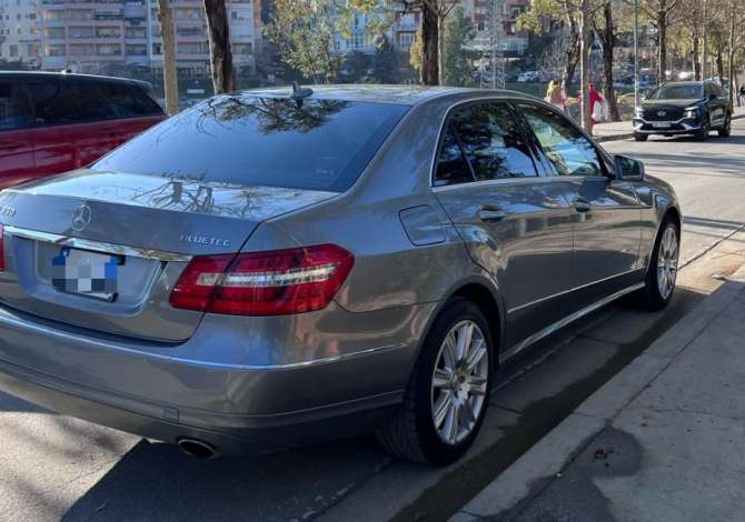 Jepet me qera Makina Mercedes Benz E-Class me cmim ditor duke filluar nga 45 Euro