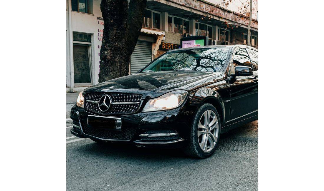 Jepet me qera Makina Mercedes Benz me cmim duke filluar nga 45 Euro dita