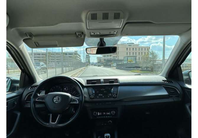 OFERTE : Jepet me qera Makina Skoda Fabia me cmim ditor duke filluar nga 25 Euro. Rinas .