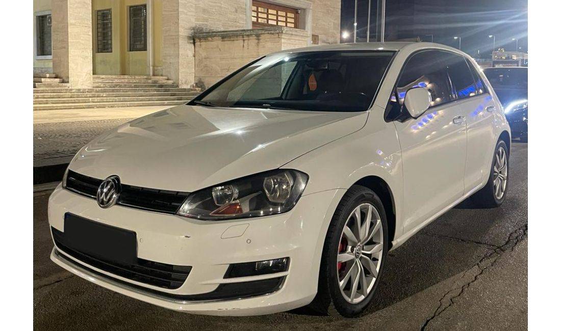 Jepet me qera Makina Volkswagen Golf 7 me cmim ditor duke filluar nga 40 Euro