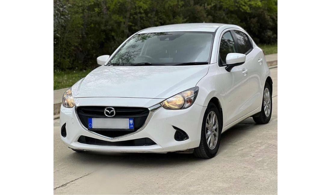 Makine me qera ne Rinas Tirane Mazda me cmim ditor 35 Euro
