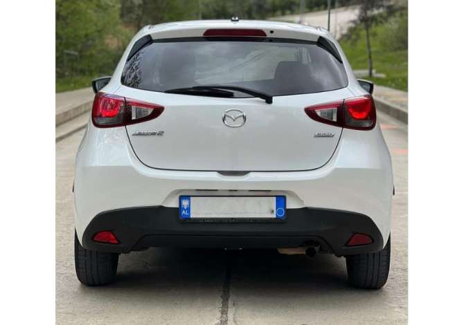 Makine me qera ne Rinas Tirane Mazda me cmim ditor 35 Euro