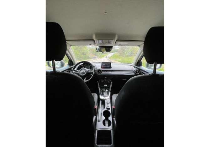 Makine me qera ne Rinas Tirane Mazda me cmim ditor 35 Euro