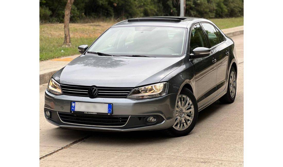 Makine me qera ne Rinas Tirane - Volkswagen Jetta me cmim ditor 40 Euro