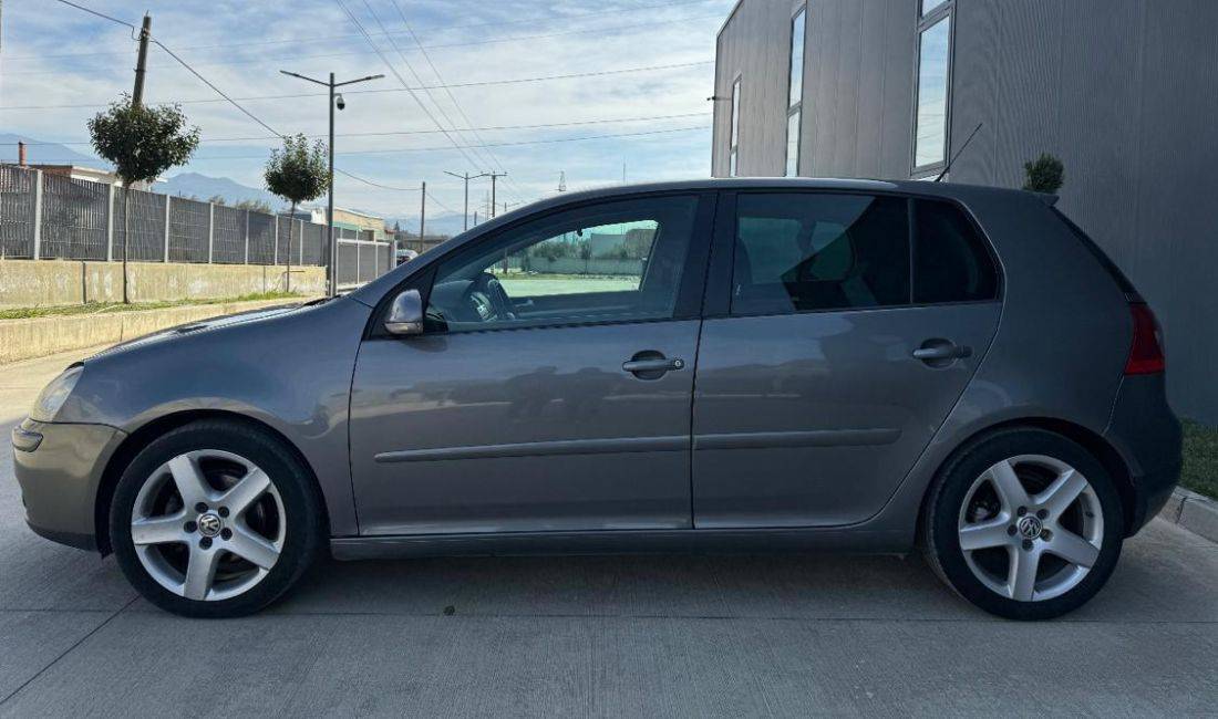 Jepet me qera Golf 5 me 35 Euro dita