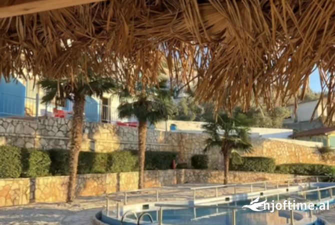 Business Property in Sale 5+1 in Vlora - 1,300,000 Euro